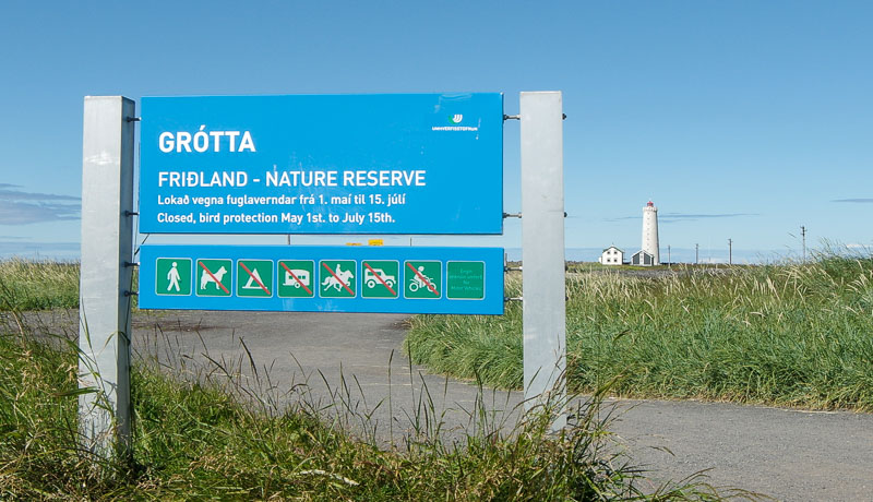 grotta sign lighthouse